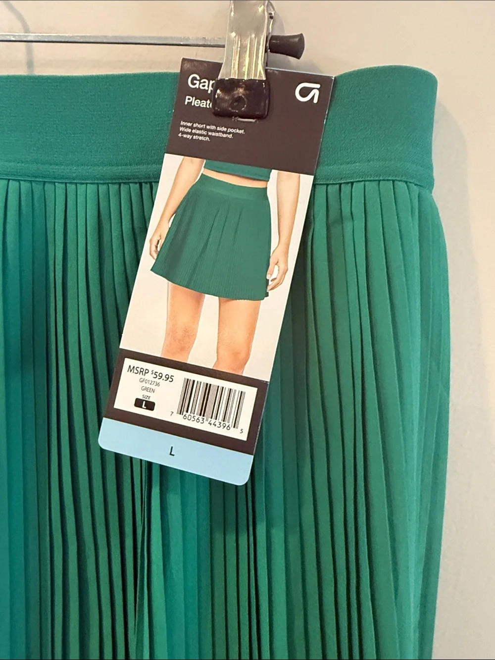 GAP Women's Pleated Skater skort— Emerald Green so hide active wear
